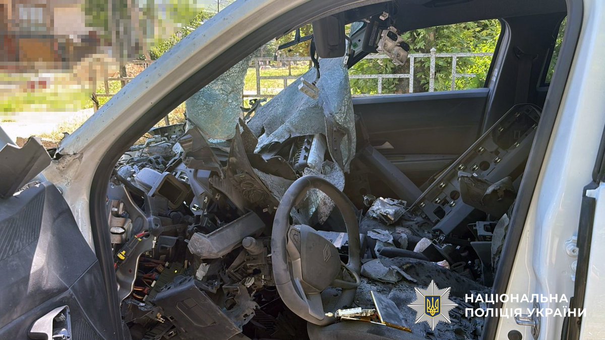 NPU_GOV_UA's tweet photo. 🔻 На Херсонщині внаслідок російських обстрілів поранені четверо дорослих та троє дітей, ще двоє працівників ДСНС травмувалися через підрив на міні

Деталі: https://t.co/Y4uXXIKqJC

#stoprussia https://t.co/aCt1V2UeLp