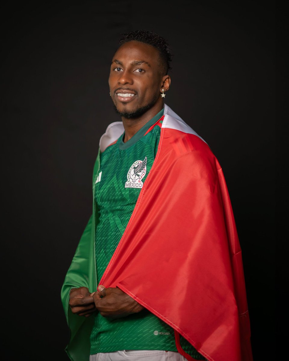 emmagromar's tweet photo. No sufría tanto a un rival desde la época de Cardozo, como me ha tocado sufrir a @julian_quiones3 

Siempre echándose el equipo al hombro en los momentos más bravos, es un jugador que no se achica ni se le congela el pecho y que sabes que siempre te va a causar peligro. 

Ojalá hoy haga todo eso y salga más verguero que nunca, ahora que estamos en el mismo bando.