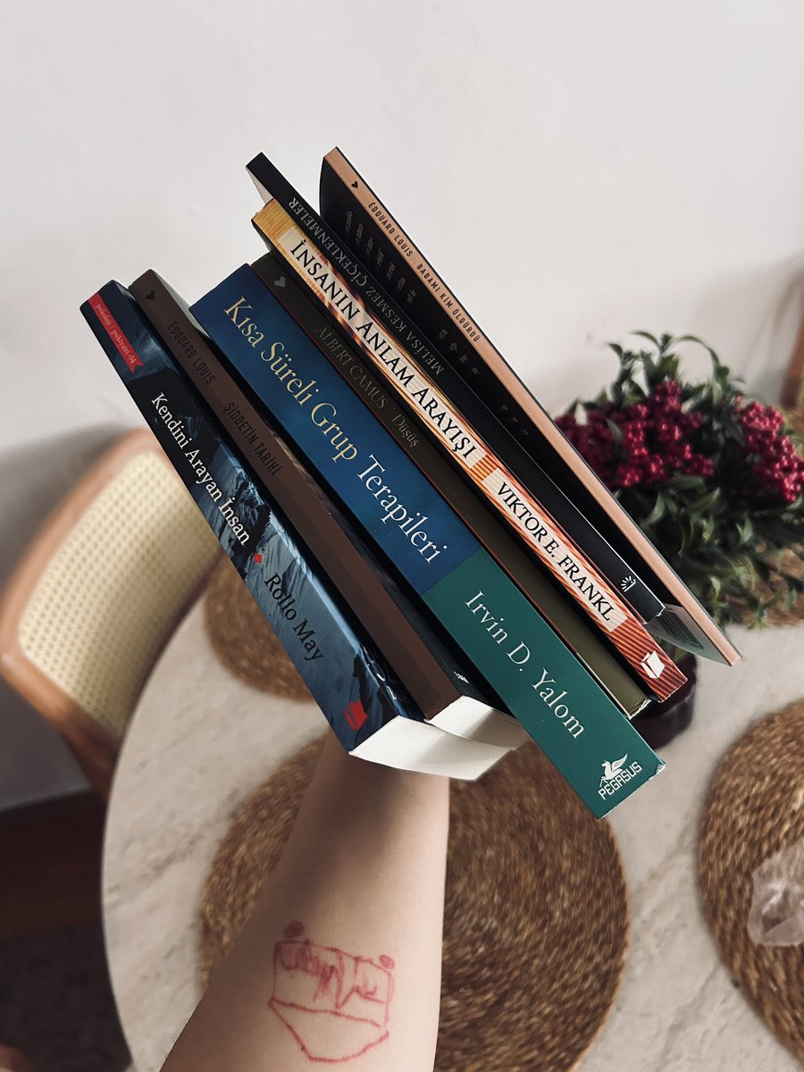_uber_mensch's tweet photo. Haziran dump 🤍🥳📚🍽️ https://t.co/UzvrJHhQlQ