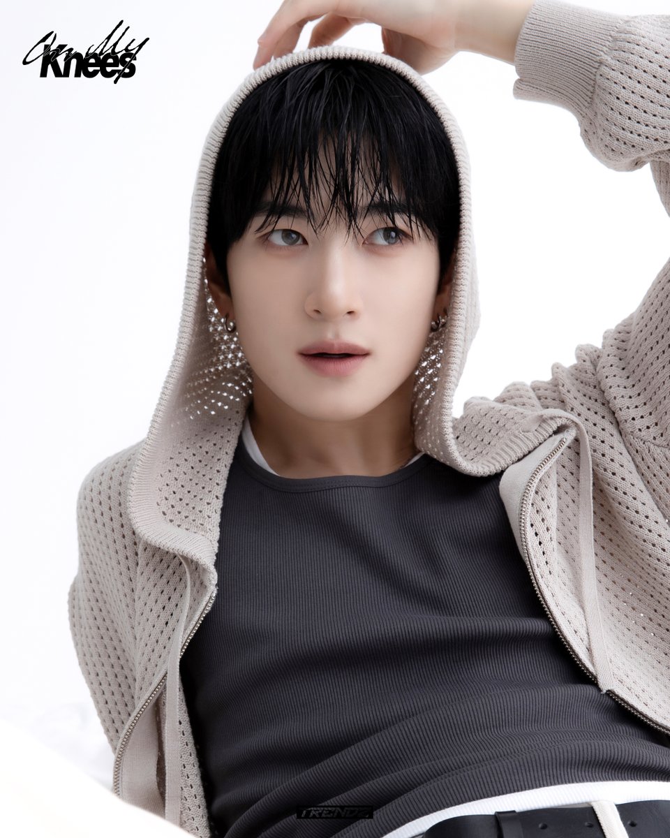 TRENDZ_OFFCL's tweet photo. TRENDZ (트렌드지) 
6th Single Album [On My Knees]

Concept Photo : 
Dawn #윤우 #YOONWOO
🌊2026.07.08

#TRENDZ #트렌드지 
#TRENDZ_OMK #OnMyKnees https://t.co/Q5cRwiwRlF