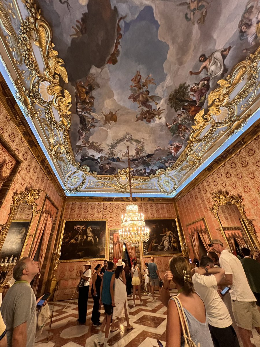 TheKelWilliams's tweet photo. Day 12 Madrid…..#RoyalPalace #LOVEXIT #InternationalRealtor #TheNashvilleRealtor https://t.co/zPGVMgq4hH