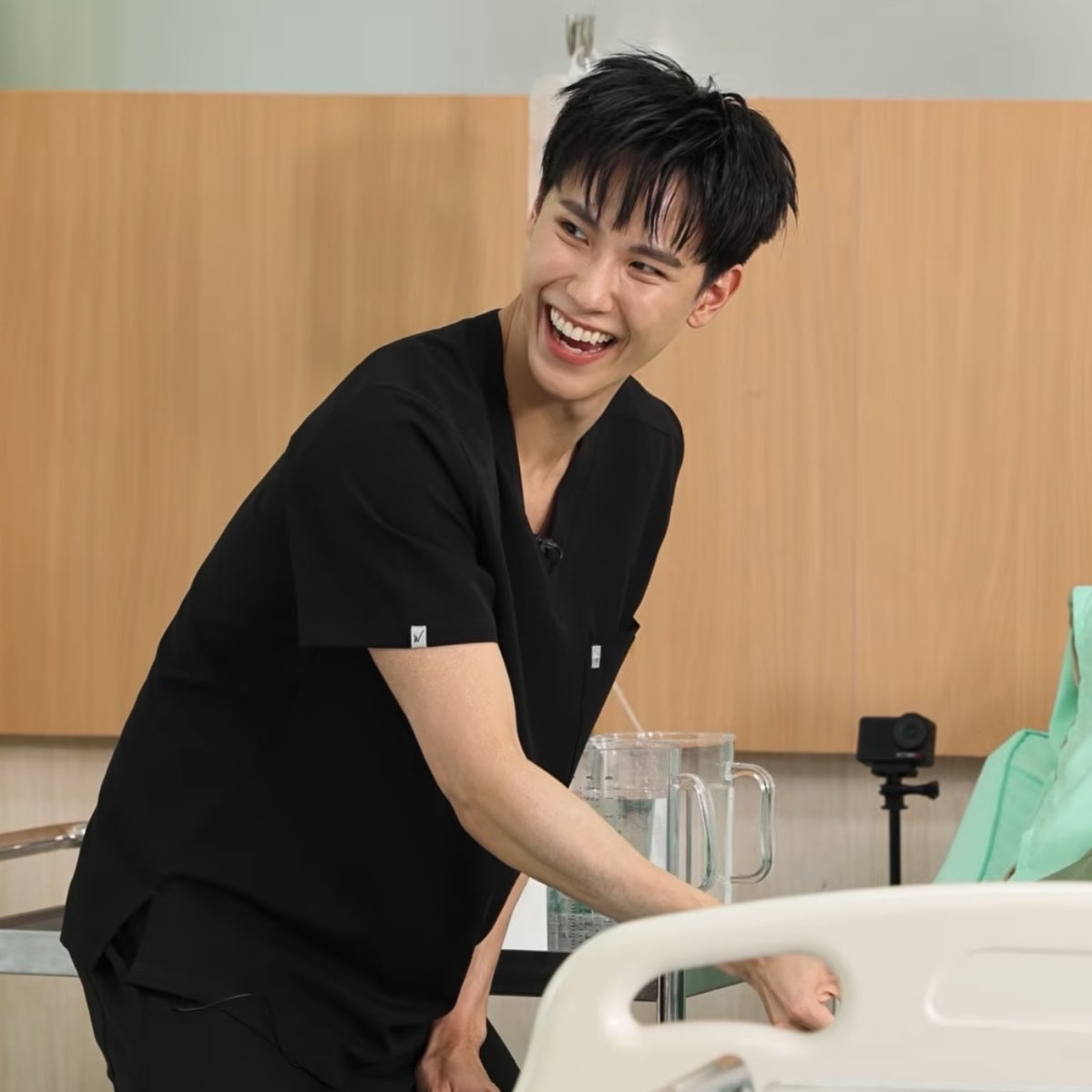 naarakmark's tweet photo. Give me the hospital playlist series chaos wa version please and make it gay https://t.co/xQG3wFXaGd