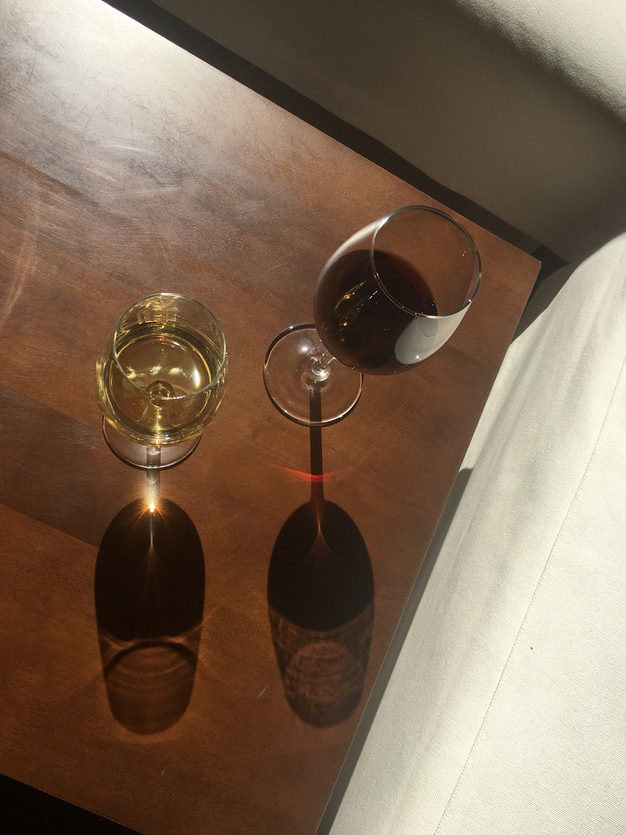 ateus_wine's tweet photo. おつかれさまです🍷
最近夕方が1番暑くないか…？
と気になって確認したらずっと18時が最高気温？！？？？
日中動きやすいのはいいですが…
それでは、また明日🙌🏻
 #企業公式がお疲れ様を言い合う https://t.co/YDz3kQqeKr