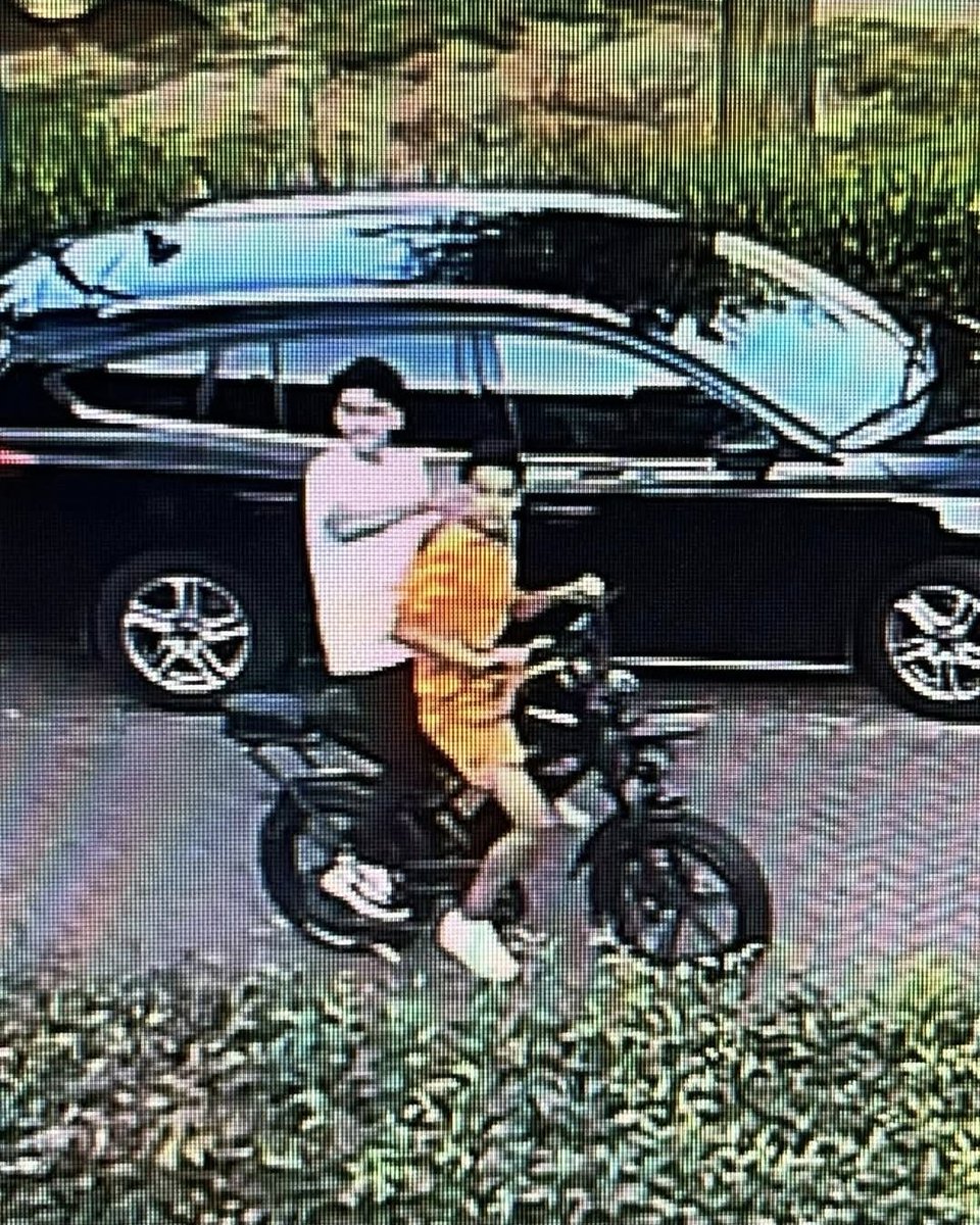 duveltje's tweet photo. Fijn, die "nieuwe buren"  #DenBosch 🇳🇱. 
Bijna wéér een raam aan diggelen. Ach ja… zal wel weer door #RaadDB en Burgemeester als kleine ergernis-horen echt géén geluiden - zien géén meldingen 
worden weggezet🤷
Zo wordt asociaal gedrag stap voor stap genormaliseerd https://t.co/KwMd3L0o5r
