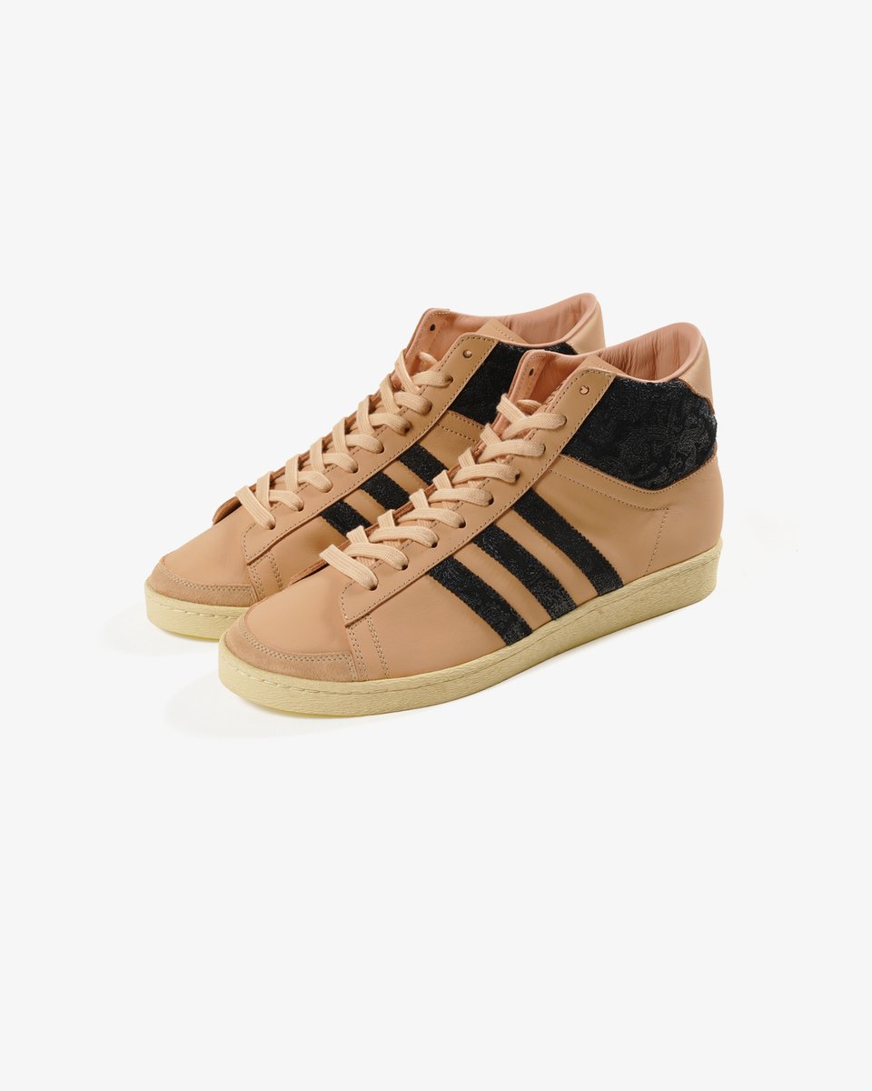 KicksLab_jp's tweet photo. 【 New Arrivals l 新入荷 】adidas l “JABBAR HI MADE IN LA” Supplier Colour/Gum/Warm Vanilla l Available in Store and Online Store. #KICKSLAB #キックスラボ

商品ページはこちら▼
https://t.co/uC4tOhqcWH https://t.co/mrs8YicJoi