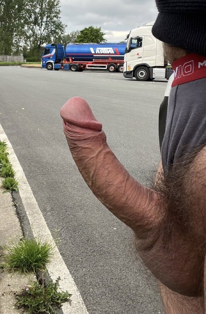 Roman Dickson tweet media