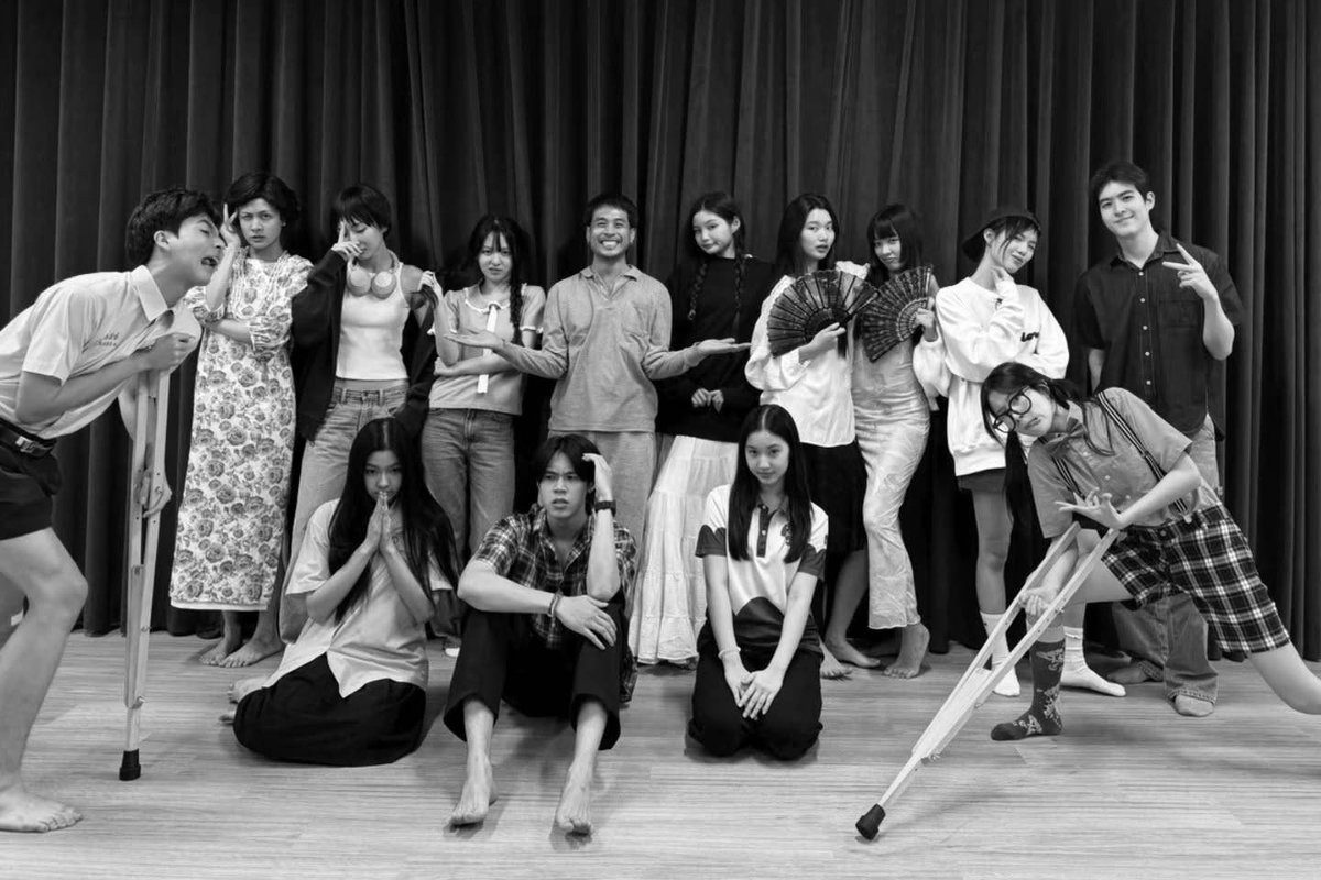 alwaysforartist's tweet photo. ☁️ IG Post — ninewpinya
🗓️ — 30.06.2026
🔮 — Acting class for GMMTV การให้คุณค่ากับศิลปะการแสดงคือพื้นฐานสำคัญของการมีอาชีพเป็นนักแสดงขอให้ทุกคนยังใช้เครื่องมือทางการแสดงในการ ฝึกฝนค้นหาและ
สำรวจชีวิตมนุษย์ต่อไปนะครับ
☄. *. ⋆ @artist_srisirin
『 #ArtistSW #ศิลปะของอาร์ติส 』 https://t.co/LfKaT8hiAR