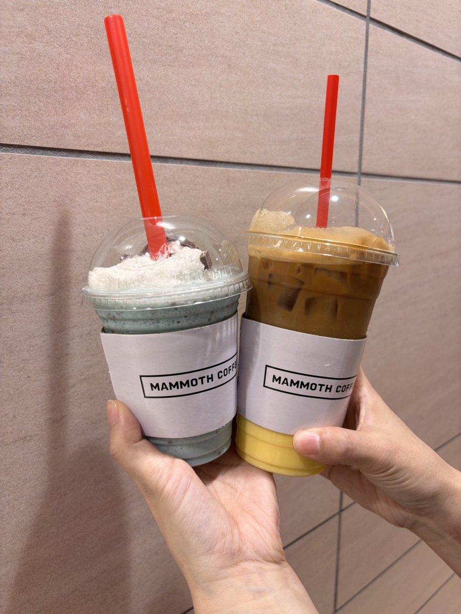 higuchin46's tweet photo. 今月のお茶活

チャジャン
ジャスミンの香りが強くて良き
演出が可愛い🩷

アーン チャイ＆ティー
オリジナル　
スパイス強め
慣れるまで辛いww
癖になる

マンモスコーヒー
でかいww

ケニヤン
アイミティー
マジ美味しい✨ https://t.co/O8FsvePEM7