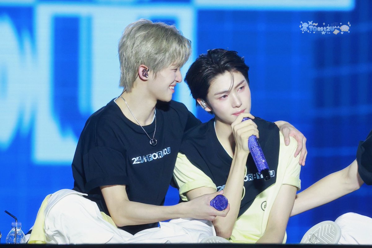 TOAST_03280531's tweet photo. 260627
24/7:FOR:YOU Seoul D1
한번만 안아춰🥺
#TWS #투어스 #247WithUs 
 #빵찌즈 #훈제란즈
 #YOUNGJAE  #영재
 #JIHOON #지훈 #한지훈 https://t.co/aDAAvgaCo8