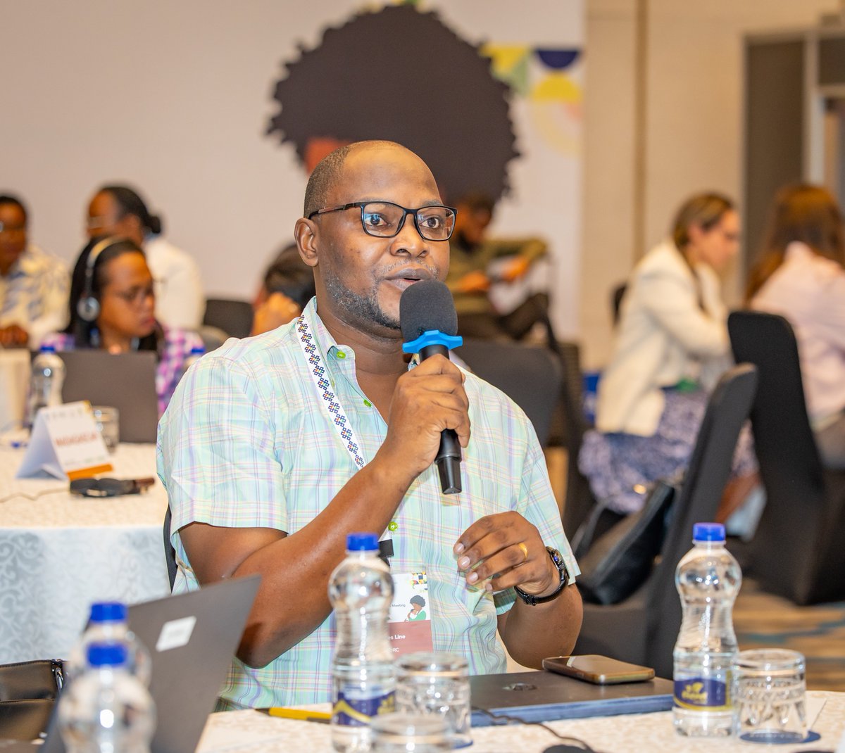 Countdown2030's tweet photo. Through hands-on analysis, country teams are strengthening their capacity to generate evidence that informs policies, planning, and action to improve the health and well-being of women, children, and adolescents across Africa.

#CountryLedEvidence https://t.co/R6b2Z2NBZt