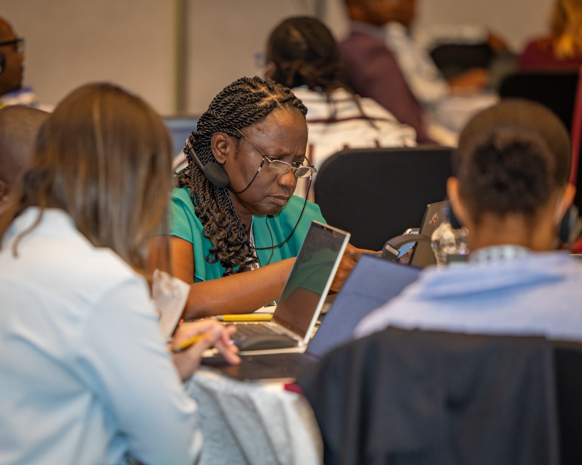 Countdown2030's tweet photo. Through hands-on analysis, country teams are strengthening their capacity to generate evidence that informs policies, planning, and action to improve the health and well-being of women, children, and adolescents across Africa.

#CountryLedEvidence https://t.co/R6b2Z2NBZt