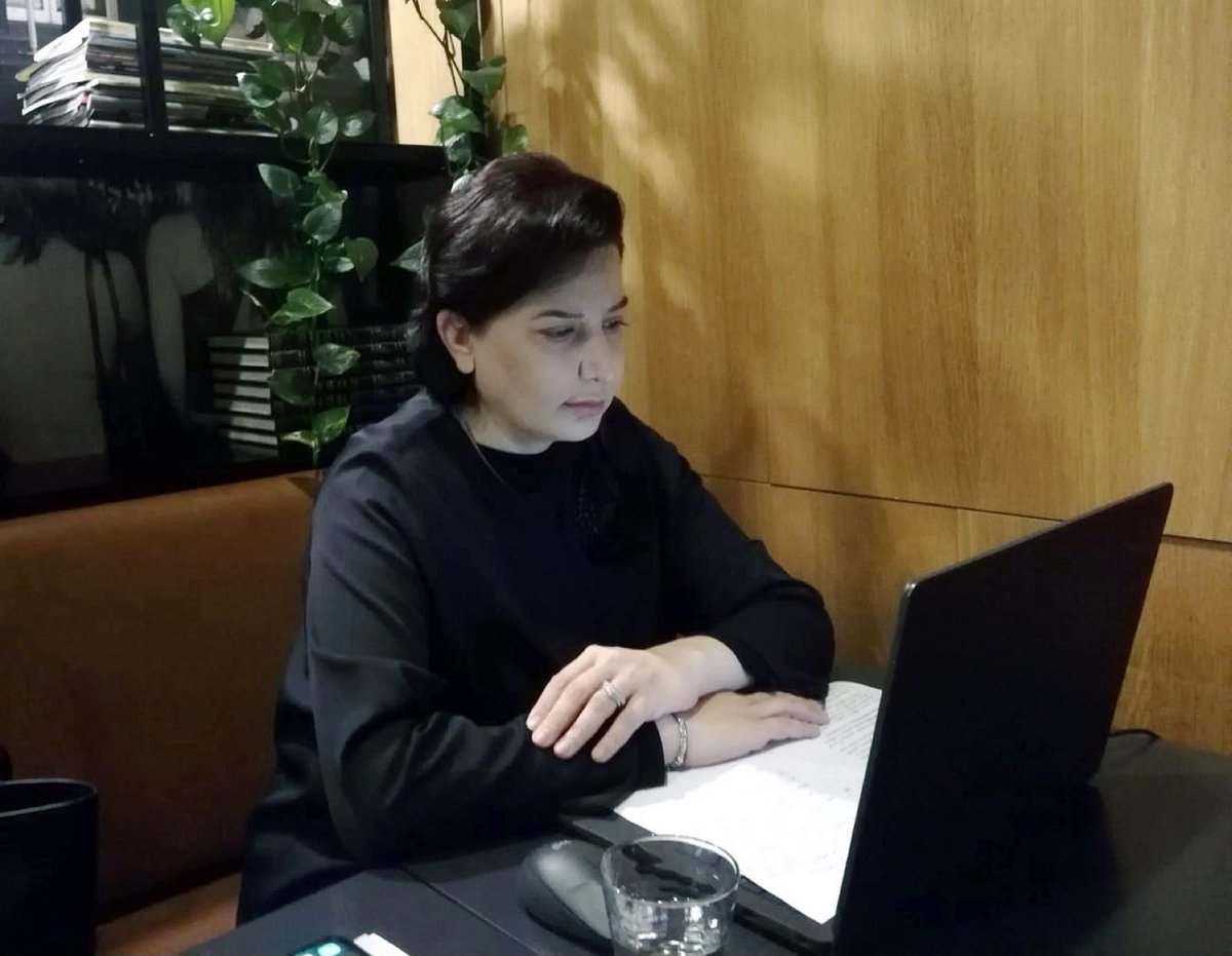 MeslekiHizmet's tweet photo. "Marmara Bölgesi Doğa Kaynaklı Afetler Çalıştayı"na Katıldık

Cumhurbaşkanlığı Yerel Yönetim ve Afet Politikaları Kurulu tarafından düzenlenen "Marmara Bölgesi Doğa Kaynaklı Afetler Çalıştayı"na çevrim içi olarak katılım sağladık.

Genel Müdürümüz Sayın Banu Aslan, çalıştay kapsamında Kurul Üyesi Sayın Prof. Dr. Nurcan Meral Özel moderatörlüğünde 30 Haziran 2026 tarihinde İstanbul'da gerçekleştirilen "Risk Azaltma ve Güçlendirme" konulu çalışma masası toplantısına, Kanada'dan çevrim içi olarak katıldı.

Genel Müdürümüz, toplantıda yaptığı konuşmada Bakanlığımız tarafından afet risklerinin azaltılması, yapı güvenliğinin güçlendirilmesi ve dirençli şehirlerin oluşturulmasına yönelik yürütülen çalışmalar hakkında bilgi verdi.

@baslan06 
@MeslekiHizmet #AfetYönetimi #YapıGüvenliği #RiskAzaltma #DirençliŞehirler #AfetDirençliliği #bina #yapı #COP31 #COP31Türkiye #çalıştay #Türkiye #İstanbul #Canada #Montreal
