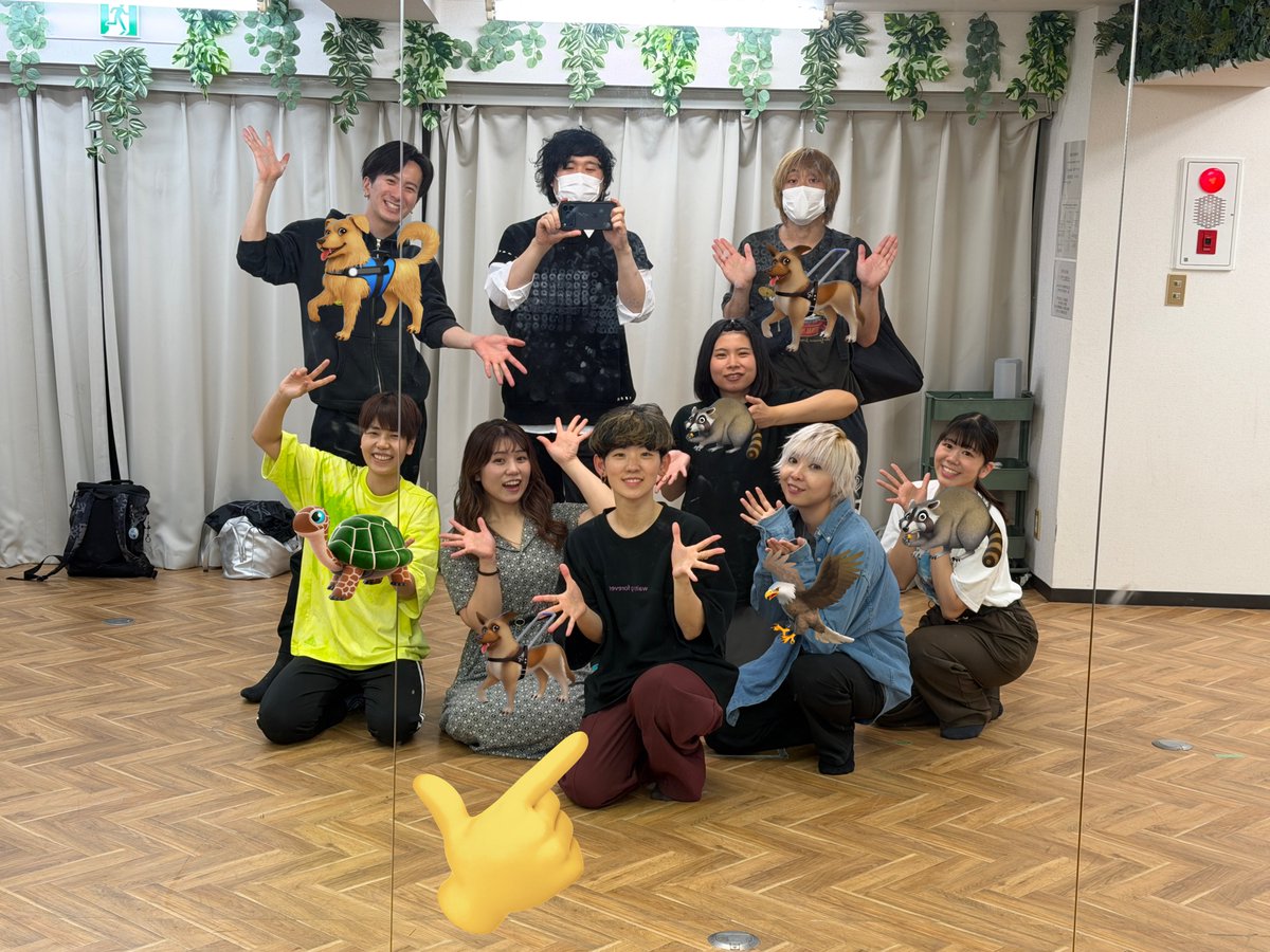 Toybo_stage's tweet photo. #DOGs30
のダンスの素敵な振り付けは
全てこの方から！

振り付けは
成井夏野さん！
＠KanoNarui 

挑戦を受け入れ、後押ししてくれて
失敗を優しく指導してくれます。 https://t.co/17RZOnHLTe