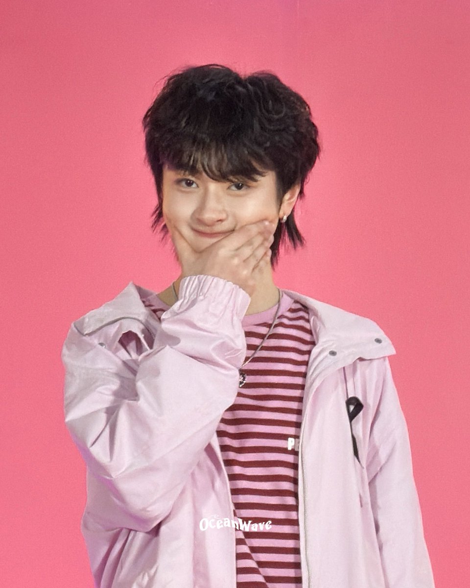 oceanwave_tnp's tweet photo. น้องเวฟมีลักษณะเป็นก้อนจริง ๆ ด้วยย ✊🏻✊🏻

WAVE WITH VASELINE WITH TOPS

#VaselinexWave https://t.co/Q4xnEAu3rz