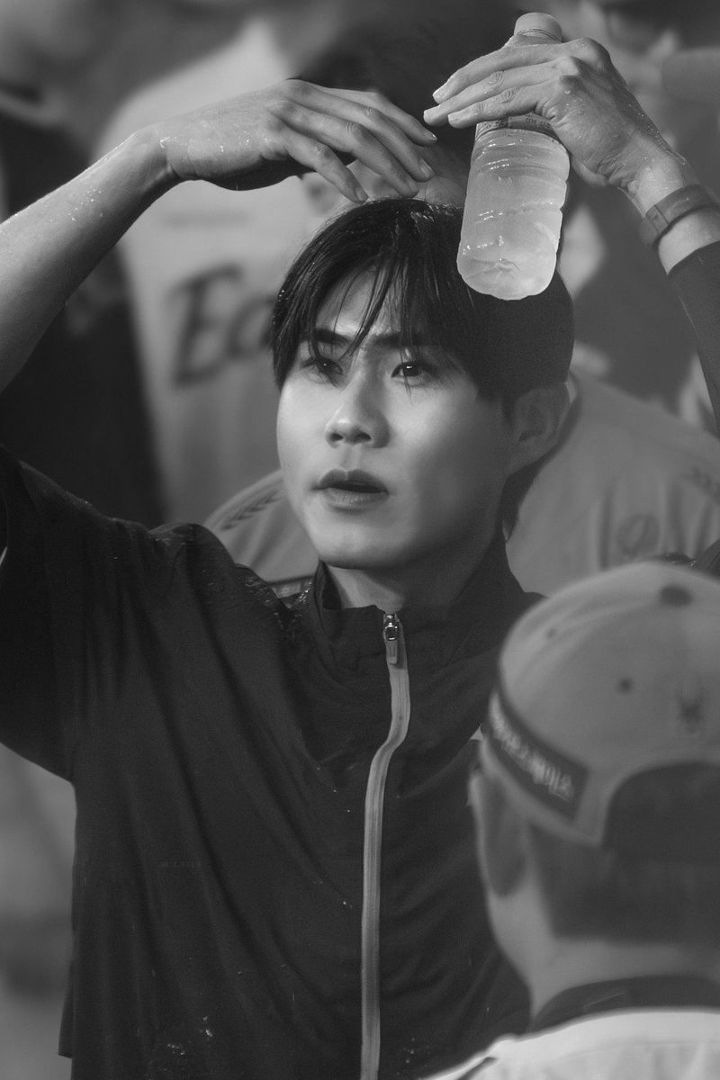 wj_file's tweet photo. #심우준 

여름, 夏 https://t.co/Keiky4Qj18