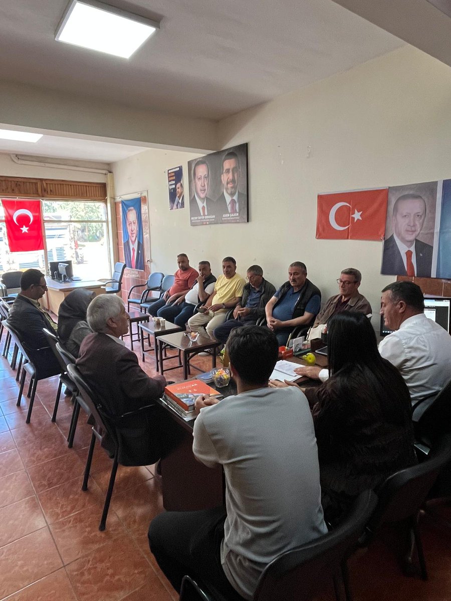 akpartidigor36's tweet photo. 📍 DİGOR AK PARTİ İLÇE BAŞKANLIĞI 

İlçe Başkanlarımız Sn Casim ZAN’ın başkanlığında,

Haftalık olağan yürütme ve yönetim kurulu üyelerimiz ile istişare ve değerlendirme toplantımızı gerçekleştirdik.

#DigorİçinCanlaBaşla

@akparti 
@ademcalkin
@SancarMuammer
@casimzan36 https://t.co/QmEDBxftbt