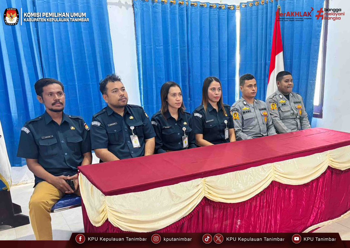 KpuTanimbar's tweet photo. #TemanPemilih, KPU Kabupaten Kepulauan Tanimbar mengikuti kegiatan Orientasi Pegawai Pemerintah dengan Perjanjian Kerja (PPPK) di lingkungan Sekretariat Jenderal KPU Formasi Tahun 2024 Periode II yang dilaksanakan secara daring melalui aplikasi Zoom Meeting dengan skema MOOC. https://t.co/0bHn6Adner