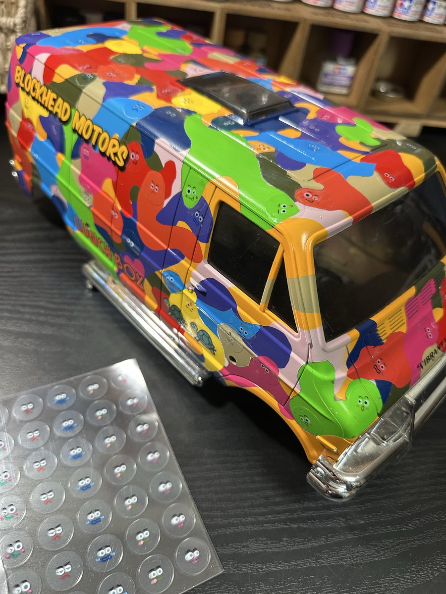 norirx8's tweet photo. seriaで買ったシール👀
ランチボックスに貼ってみた🥰 https://t.co/KlgIVZcR8L