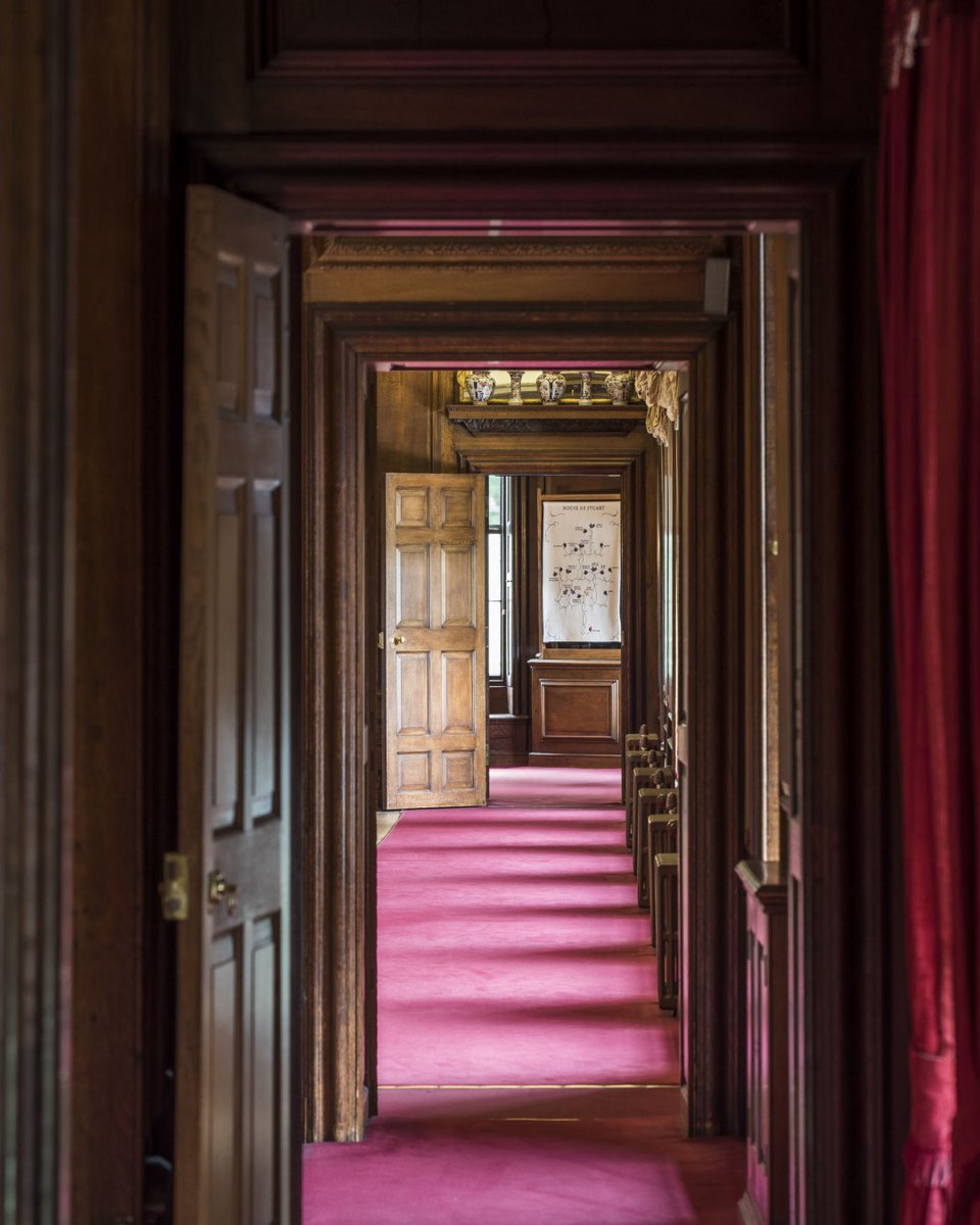 HRP_palaces's tweet photo. A doorway to the past 🚪 Time to test your knowledge of our palaces...🏰 Can you identify where each of these historic doors lead? 🤔 

Tell us your answers in the comments 👇 https://t.co/fXRDrXhWk3
