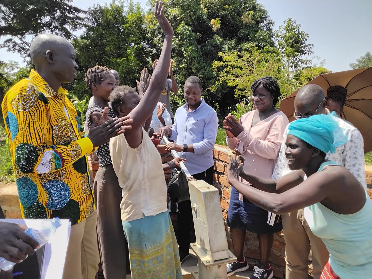 AmuriaDLG's tweet photo. We have commissioned a community borehole in Odurur village Abia S/C. The  borehole was drilled at a cost  of 24,960,000. The development has improved access to safe and clean water in the area. https://t.co/YjkGiXNwxs