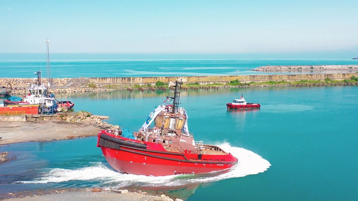 jvdsmarcol's tweet photo. A new chapter of strength takes the water: Med Marine launches another RAmparts 2500-W, Click on the link to read the press release. https://t.co/b65j9buPGf https://t.co/s9FpWpldqe