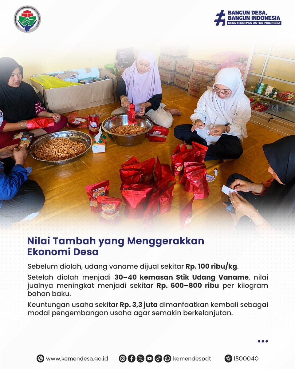 kemendespdt's tweet photo. Potensi desa bisa menjadi sumber nilai tambah bagi masyarakat.

Di Desa Tuada, Kabupaten Halmahera Barat, udang vaname tidak hanya dijual segar, tetapi juga diolah menjadi Stik Udang Vaname melalui pendampingan Program TEKAD. https://t.co/kj2za0JFPq