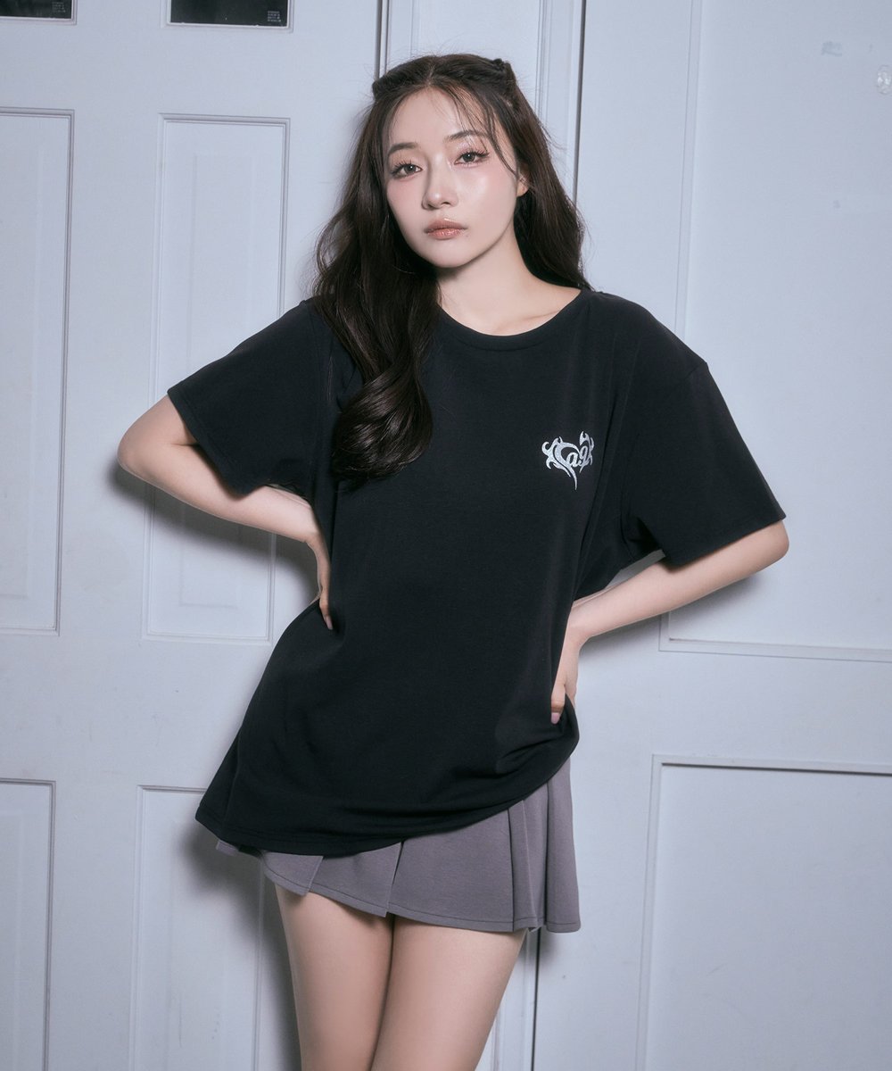 andgeebee's tweet photo. ☑︎PICK UP

[ レースハートTシャツ ]
S▶︎ https://t.co/JDRilfEBN0
XL▶︎ https://t.co/DaWZenpMhU

ハートモチーフデザインのTシャツで背中にはレースを使用しアクセントをプラス。
2サイズ展開でSサイズはホワイトとチャコールグレー、XLサイズはブラックのみの色展開。

#ANDGEEBEE #村瀬紗英 https://t.co/JaaZBTB5A2
