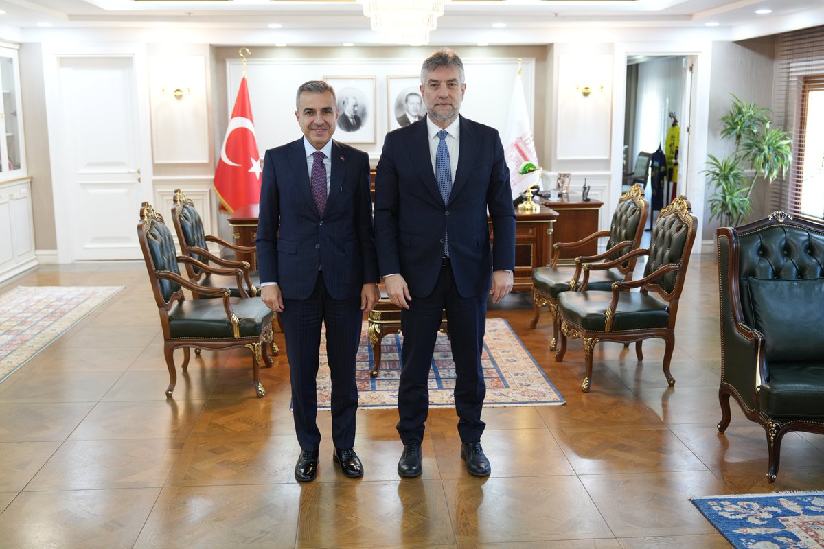 TC_Beyoglu's tweet photo. İstanbul Sivil Toplumla İlişkiler İl Müdürü ve İçişleri Bakan Müşaviri Sayın İlhan Ocaklı, Kaymakamımız Sayın Abdullah Atakan Atasoy’u ziyaret etti.
Nazik ziyaretleri için kendilerine teşekkür ederiz.
@TC_istanbul
@gul_davut
@ataatasoy19
@ilhanocaklisile https://t.co/YuHV6fulhL