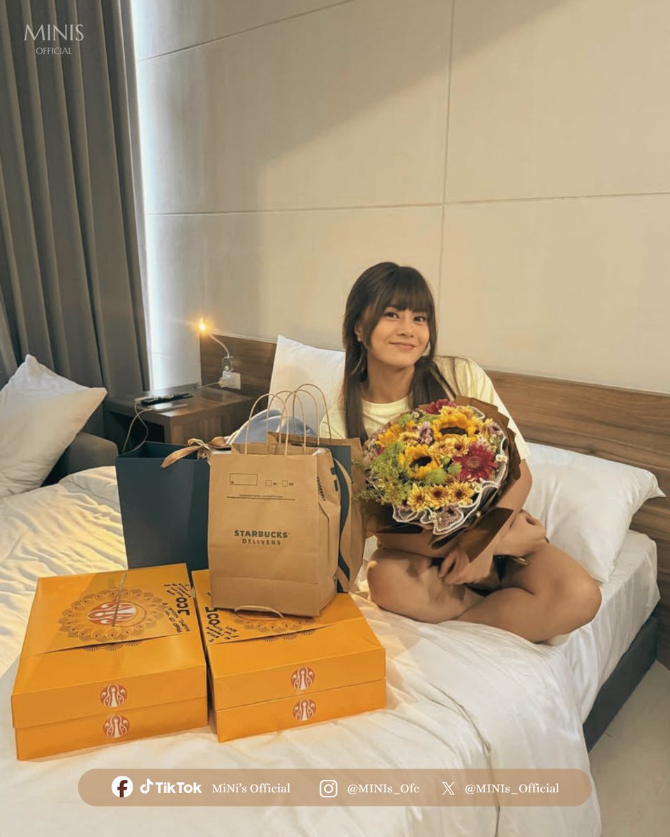 MINIs_Official's tweet photo. Late post. Good luck food and coffee for the first day of shooting of Our Yesterday's Escape! 🤎🎬☕

#NicoleOmillo #MINIsOFFICIAL https://t.co/SNrzXdSH2f