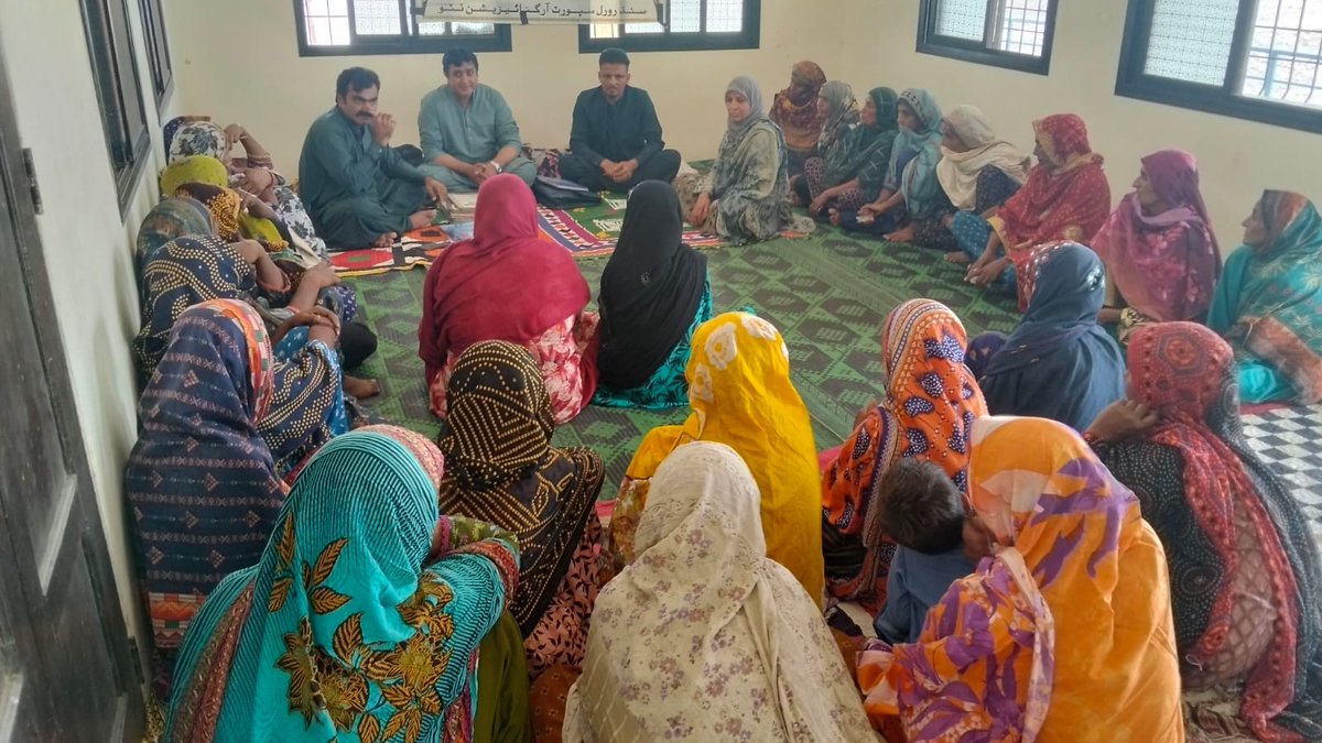 SRSO_Official's tweet photo. P&amp;D Monitoring Officer of the Peoples Poverty Reduction Program (PPRP) Directorate, Govt of Sindh, along with representatives from the SRSO Regional Office Hyderabad and the District Manager, visited three women-led Village Organizations
@MuradAliShahPPP https://t.co/0FCBoktt9G