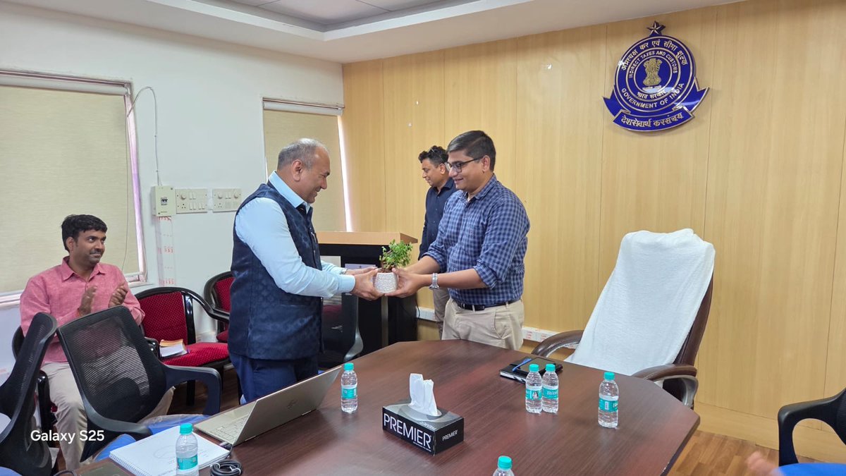 GST_MUMBAIWEST's tweet photo. (1/2) As part of #GSTPakhwada leading up to the celebration of the 9th GST Day on 1st July 2026, CGST &amp; C.Ex. Mumbai West Commissionerate organised ‘GST Samvaad’, an interactive session with taxpayers and other stakeholders. https://t.co/SuoJRx6i0R