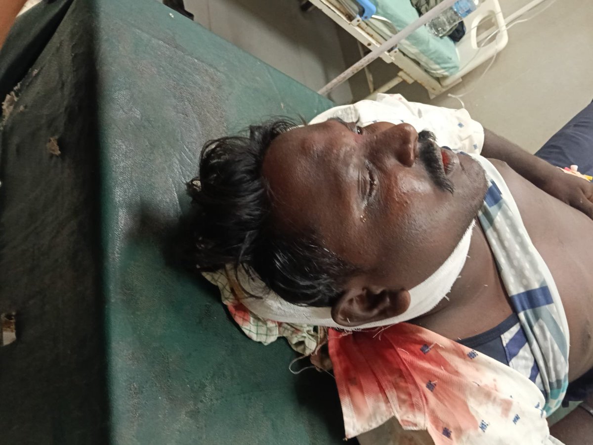 Mahaveer_VJ's tweet photo. In Neregal village of Hanagal taluk of Haveri district, Karnataka.

A group of fanatic Muslims attacked the Hindu Kuruba community boys with deadly weapons after Hindu youths burst crackers to celebrate the Kara Full Moon festival with great joy. https://t.co/mtVNpUVI00
