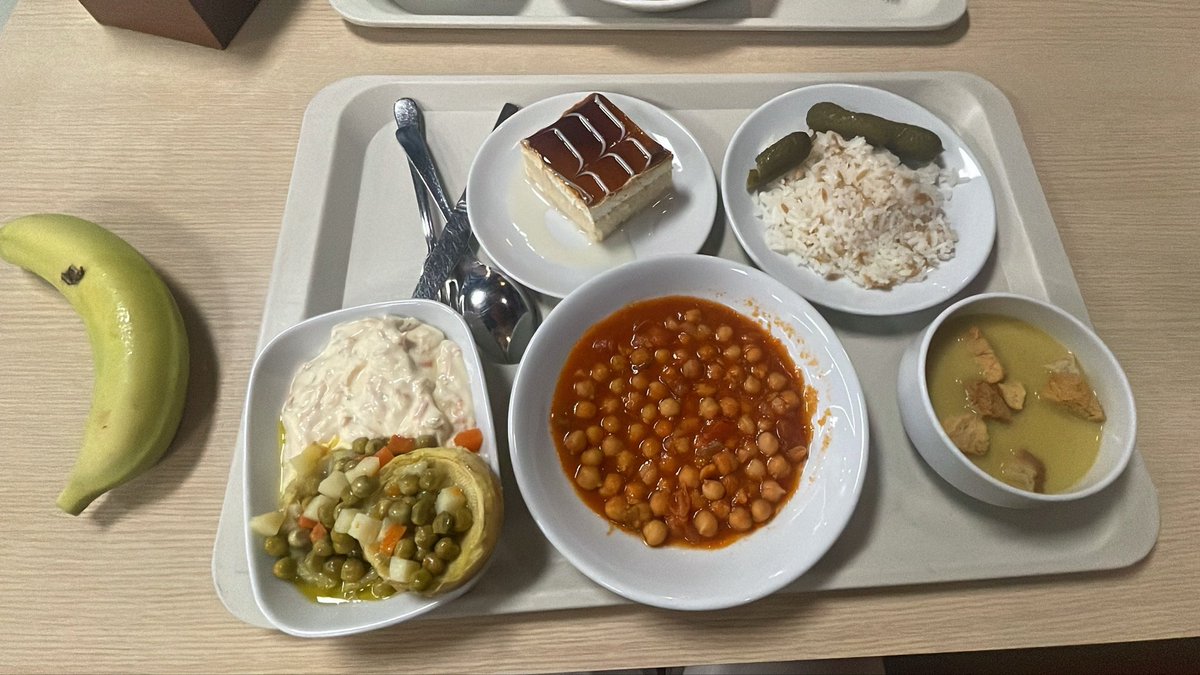 eucyuzon's tweet photo. staja başlamadan önceki 3 haftayı noodle yiyerek geçirmiştim düzgün yemek yiyince kafam çalışmaya başladı KAN yaptı https://t.co/UKILtjDEm0