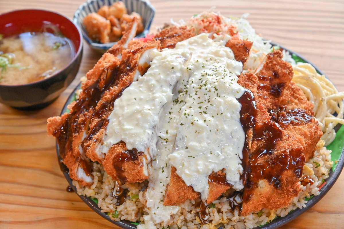 AmyZiadeh61563's tweet photo. 食べたいのはどっち？ https://t.co/FuZApTM6i1