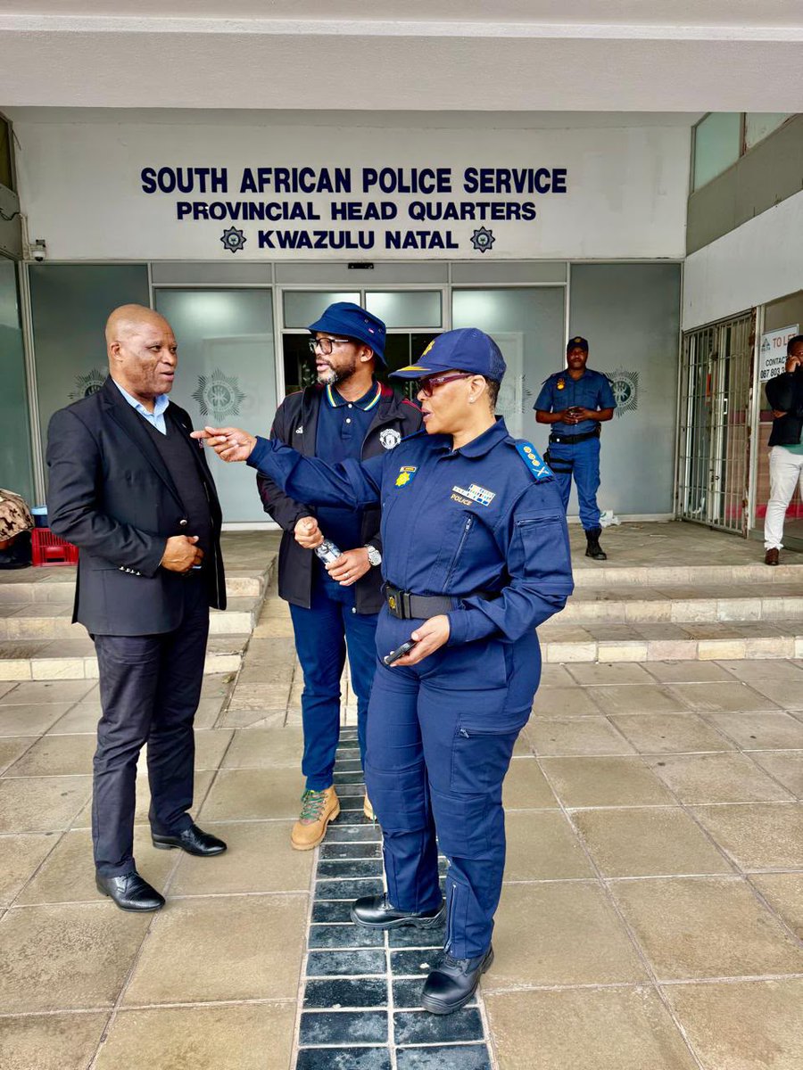 deptoflabour's tweet photo. [Happening Now]

 This morning, Deputy Minister Jomo Sibiya has joined Deputy Minister of Police, Mr. Cassel Mathale and Deputy Minister of COGTA, Dr. Dickson Masemola and KZN SAPS Leadership, for an assessment of the state of readiness ahead of today's planned marches. https://t.co/f9JDGIVSvf
