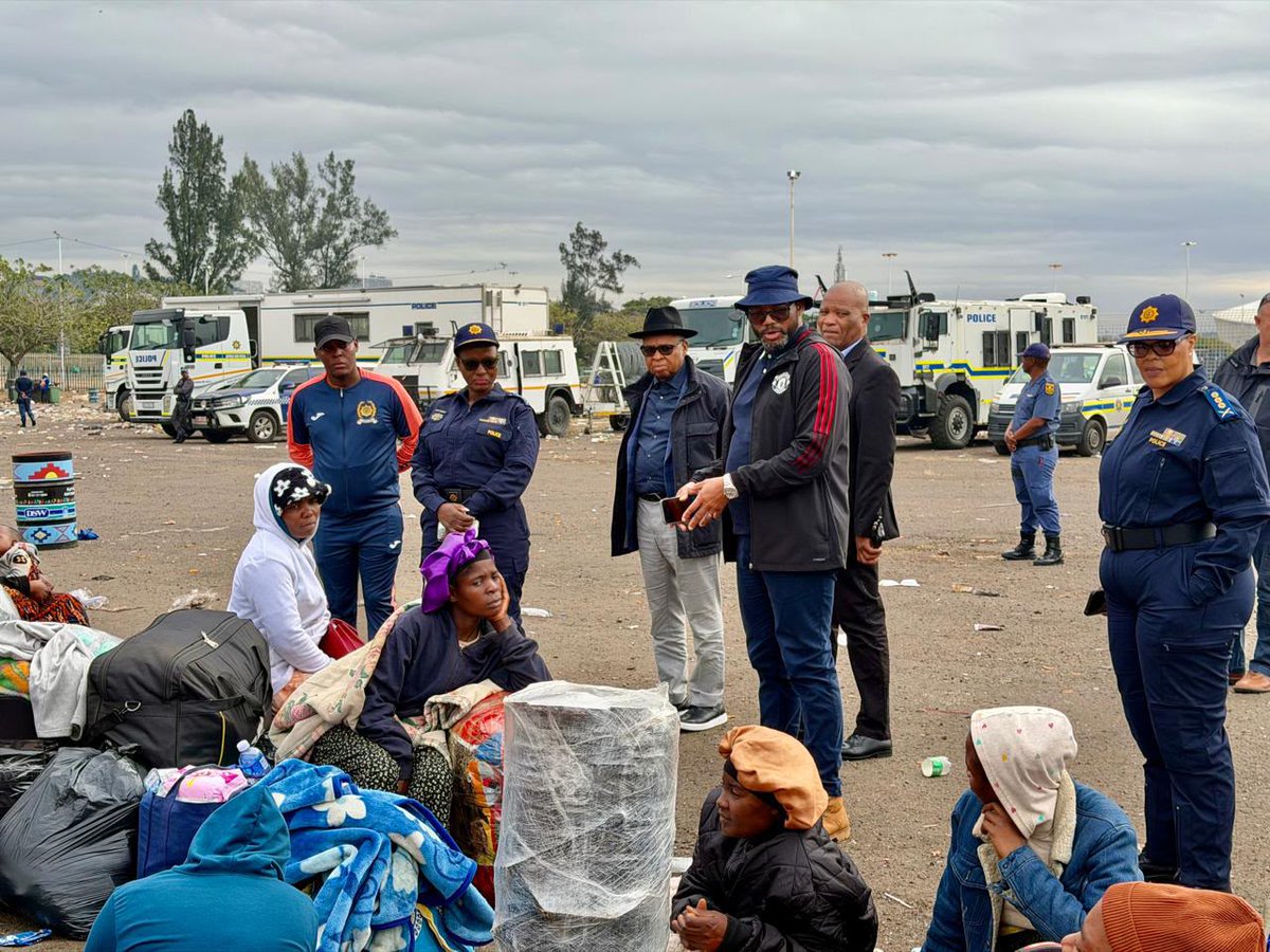 deptoflabour's tweet photo. [Happening Now]

 This morning, Deputy Minister Jomo Sibiya has joined Deputy Minister of Police, Mr. Cassel Mathale and Deputy Minister of COGTA, Dr. Dickson Masemola and KZN SAPS Leadership, for an assessment of the state of readiness ahead of today's planned marches. https://t.co/f9JDGIVSvf