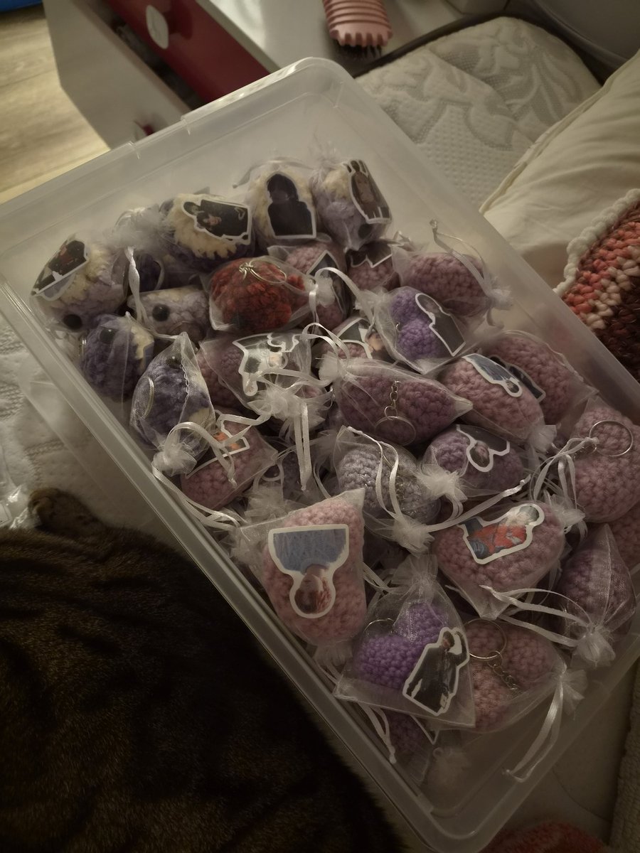 scenerywithyou7's tweet photo. My freebies for Brussels 💜💜

#BTS_WORLDTOUR_ARIRANG #BTS_WORLDTOUR_ARIRANG_BRUSSELS #Arirang #freebies https://t.co/4WGYFPKyHe