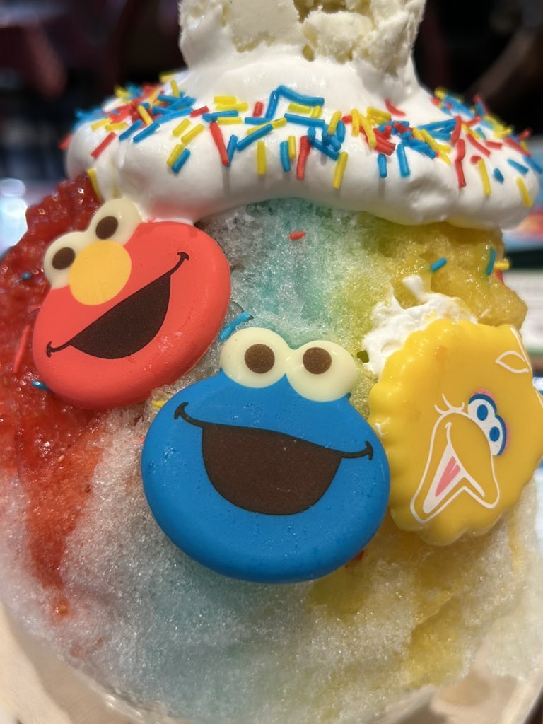 daigosukitake's tweet photo. セサミストリートカフェのかき氷を https://t.co/kr6vy5VVL4