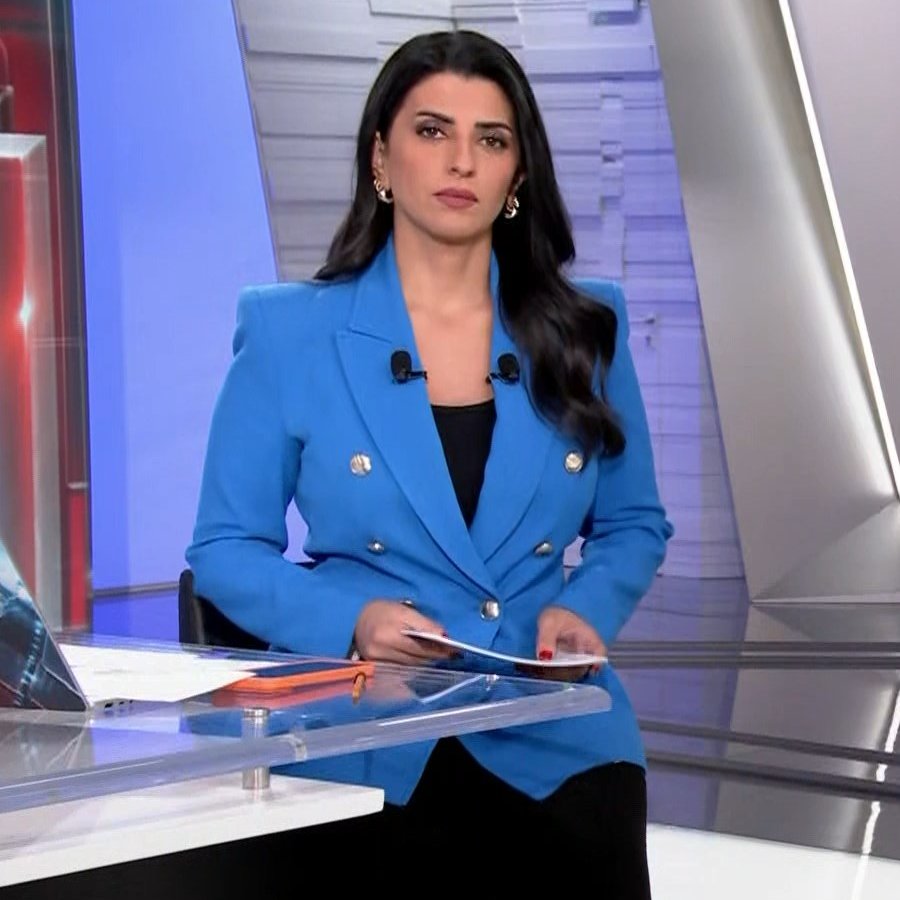 hanan_sa_malki's tweet photo. #لارا_نبهان👑
#الأخبار_الليلة🌃🕗#الحدث💎🌴💚🌴💚🌴💚🌴💚🌴💚🌴💚🌴💚 #alarabiya #instagram #TV_media📺#Foto📸 #sky_news #uae #airq #gaza #aldawha #jordana #bbc #cnn #digitalart #alhadath #socialmedia #bayrut #aljazira #foxnews #foryou
@LaraNabhan https://t.co/1o8KTYELAb