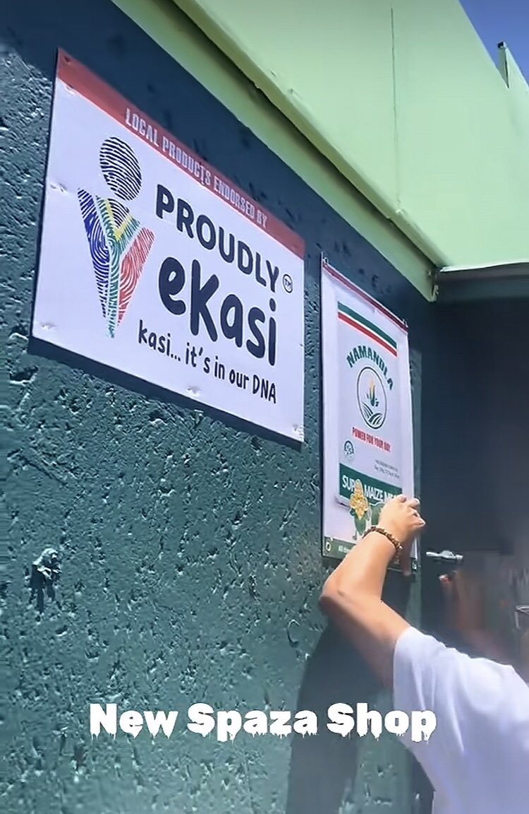 NomceboMasilel2's tweet photo. Brick by brick. South Africans are taking their economy back.   Funding our own shops. Buying from our people. Circulating the Rand ekasi. This is how we rebuild our township economy 🇿🇦🙌🏾🔥🤌🏾 https://t.co/QOkE6SxIPT