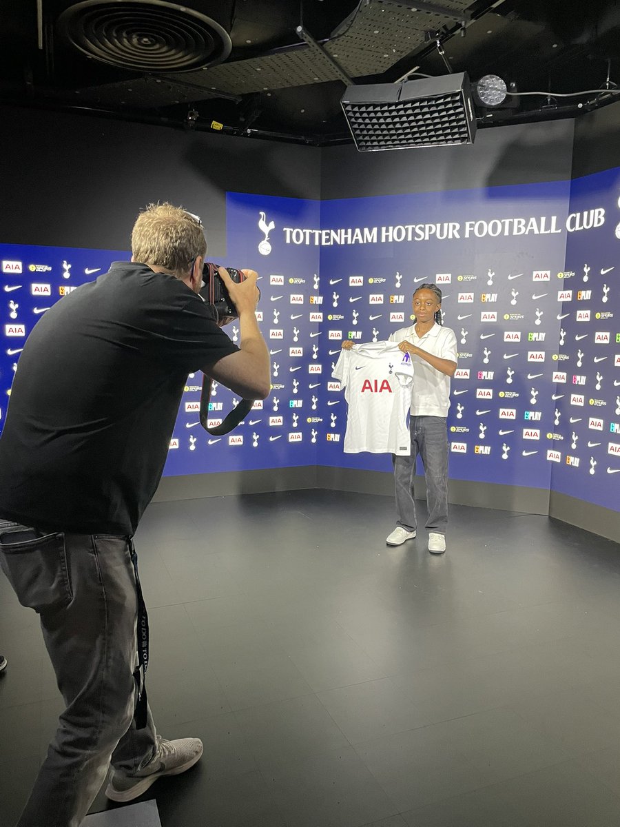 briaabw's tweet photo. Officially signed his contract for Tottenham Hotspur FC. Proud of you 💙🤍⚽️ @SpursOfficial @Lilywhite_Rose https://t.co/rUDAbqMLo7