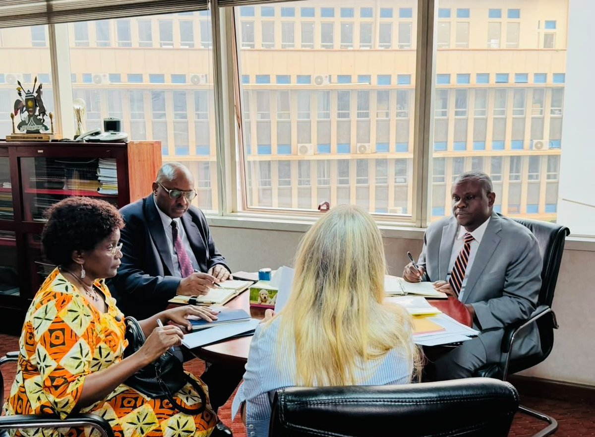 BalaamBarugahar's tweet photo. This morning, flanked by our Permanent Secretary at the Ministry of Local Government, Mr. Ben Kumumanya, I held a productive meeting with the @UNFPAUganda Country Representative in Uganda, Ms. Kristine Blokhus. We discussed the various projects being implemented under UNFPA and explored opportunities to further strengthen our partnership.

I thanked Ms. Kristine Blokhus for UNFPA’s important initiative of training and supporting our Parish Development Model (PDM) Parish Committees across all refugee-hosting districts, Busoga, and Karamoja. This initiative is equipping committee members with relevant skills thereby strengthening the successful implementation of the PDM.

On behalf of the Government of Uganda, I reaffirmed our commitment to working closely with UNFPA on all initiatives aimed at improving service delivery, empowering communities, and advancing inclusive socio-economic transformation across the country.

Together, we shall continue building resilient and prosperous communities for all Ugandans.