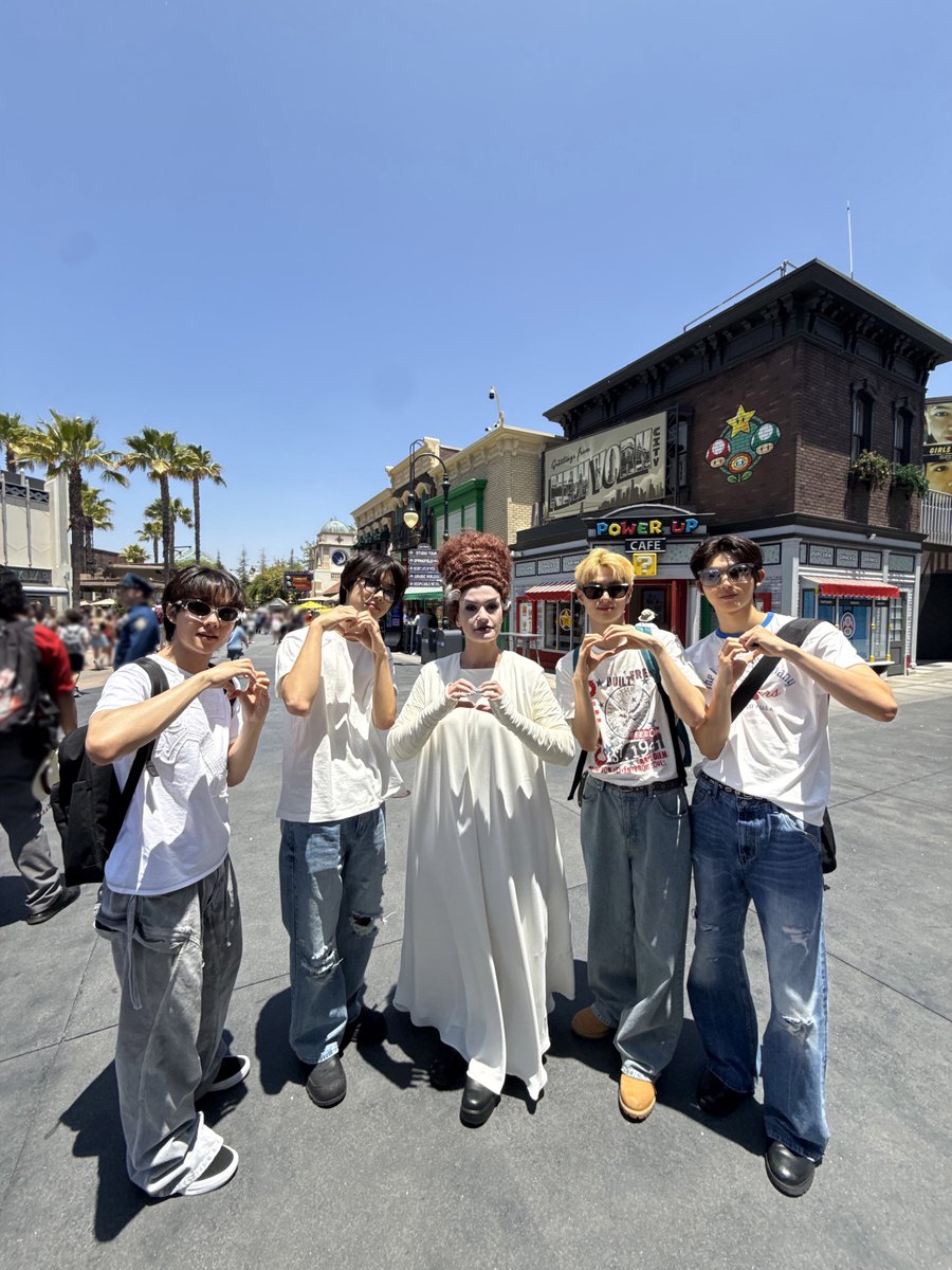 officialTheWind's tweet photo. 🎡💗 https://t.co/koDYxvirLq