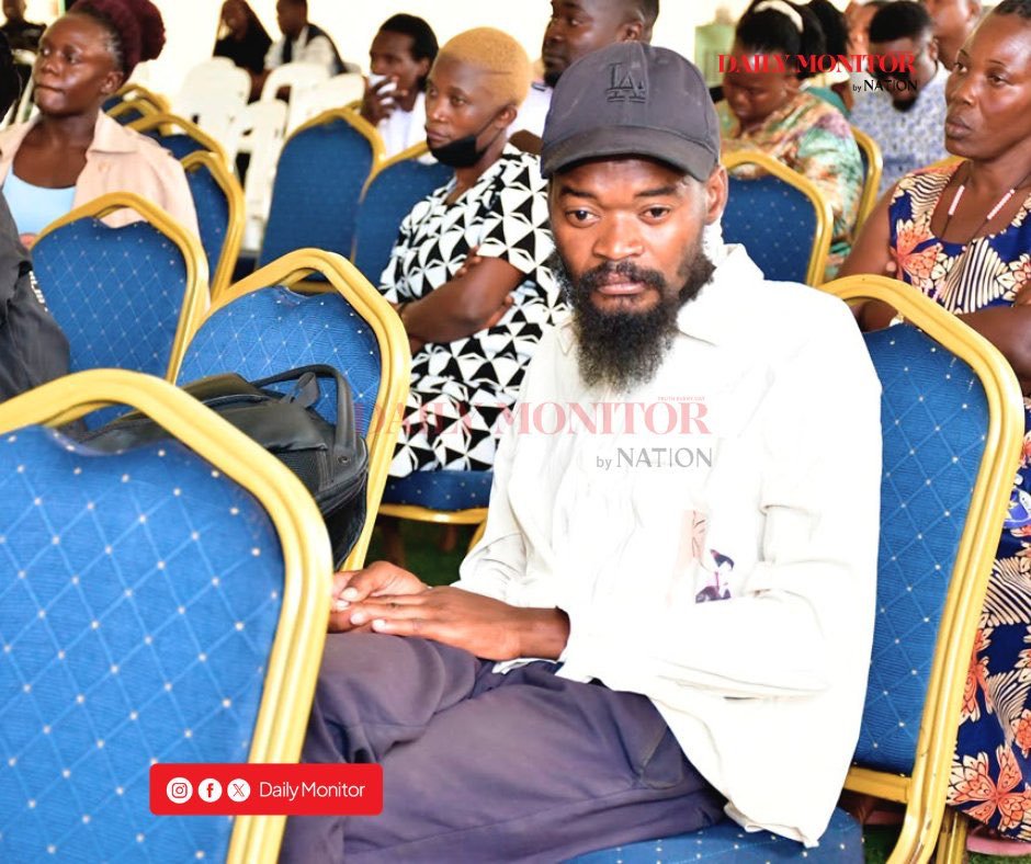 Ntalebrian22's tweet photo. When kafeero DNA results came out, this guy here is the reason why majority of you disagreed with them. Attached his photo and that of kafeero and saw no difference.

Well your eyes would have told you that and am sure that's what they told him also . But DNA didn't.

The man is a born of Rutete kabarore district. Is a son of Sylvester Rubanyi and Mariam.
His brother is called Johnathan Rujumba. He came in Kampala in 2014.

His real names are Muhumuza Happy Richard.

His family and village people who know him very well were surprised to see him claiming to be a child of kafeero.

Okufana si luganda, abaganda balugera.

DNA was authentic.