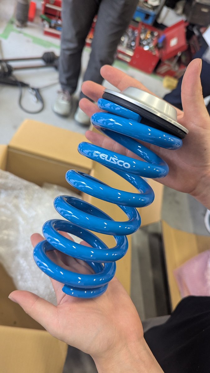 OITAC_217's tweet photo. 高級車高調が遂に届きました…！
これで好記録目指しますわよ https://t.co/hJoRFmLaFR