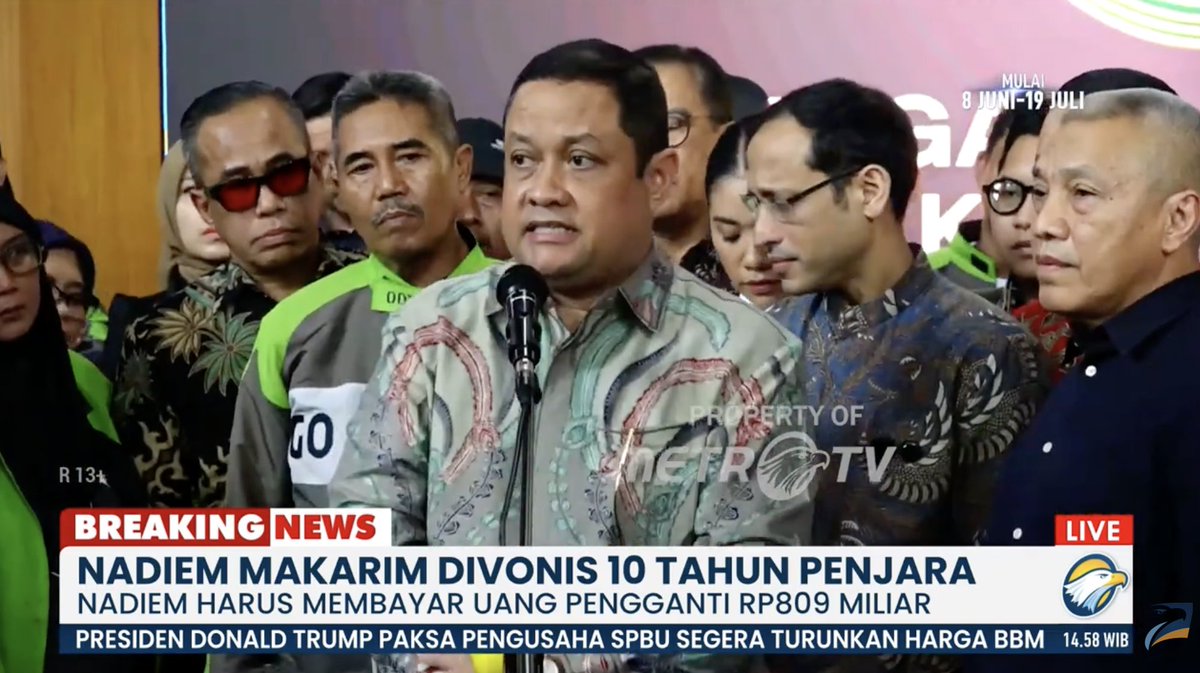 LambeSahamjja's tweet photo. klarifikasi pengacara nadiem makarim soal Vonis:
- Dakwaan utama tidak terbukti
- tapi dakwaan kedua dinyatakan terbukti
- Jaksa sembunyikan bukti 
- surat jaminan tidak pernah diserahkan
- Tidak ada aliran dana tapi kena uang pengganti"
- tidak masuk akal
- Niat baik dianggap niat jahat 
- angkat tim ahli & bayar pakai uang pribadi malah dipidana
- Preseden buruk buat menteri eks swasta 
- akan banding + lapor Komisi Yudisial
- Pembela sebut ini kriminalisasi nyata
- bahaya buat semua menteri eks swasta ke depan
