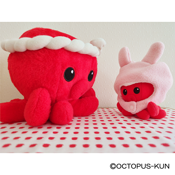 tacolog's tweet photo. <オクトパス君かぶりーの>

本日20時から販売開始🐙🐰✨

YES工房スタッフがひとつひとつ手作りで製作したマスコットぬいぐるみ用の被りものがいよいよ公式ショップでも販売🎵

▼公式ショップ(販売開始は20時)
https://t.co/cxowbjdOax https://t.co/FSmhBMIN4z