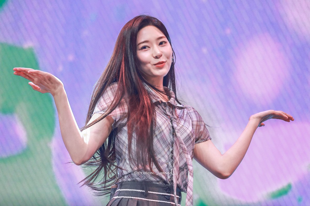 breadjuuu's tweet photo. 260627 <Hello, Our Summer> in Seoul 
HD [1]

#김민주 #민주 #ミンジュ #아이즈원 #KIMMINJU https://t.co/azrqEPLYJR
