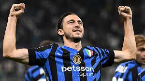 AINgiocabile's tweet photo. Non sono un influencer né mi interessa esserlo ma se c'è un hashtag che vorrei davvero diventasse virale nelle prossime 24 ore è questo: #GrazieMatteo36

Uno davvero da #Inter in tutto e per tutto.

Un signore del calcio, merce ormai rara.

Solo applausi per #Darmian, grazie. https://t.co/JL1XkC2m82