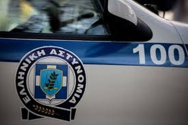 PoliceVoice's tweet photo. Κως: Συνελήφθη αλλοδαπός που μπήκε σε σπίτι και επιδείκνυε τα γεν νητικά του όργανα μπροστά σε  ανή λι κη.......
https://t.co/NYYpyifaPO https://t.co/QEyHEJ5chE